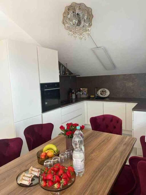 Ferienwohnung Falke Meckenbeuren Exterior foto