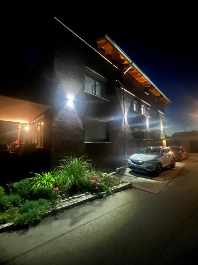 Ferienwohnung Falke Meckenbeuren Exterior foto
